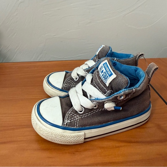 Converse Chuck Taylor All Star Kids Toddler Slip On Sneaker Mid Grey Blue 6 - Picture 1 of 8